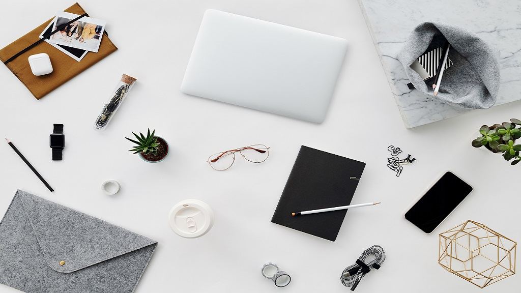The coolest office desk accessories and gadgets you can give this Christmas  » Gadget Flow