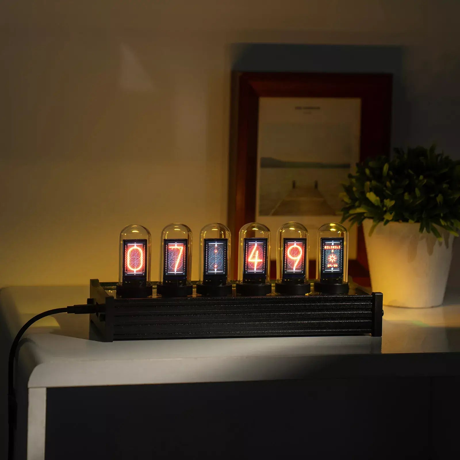 xCool Elekstube Nixie Tube Clock in Cyberpunk & Vintage Decor with Mood Lighting