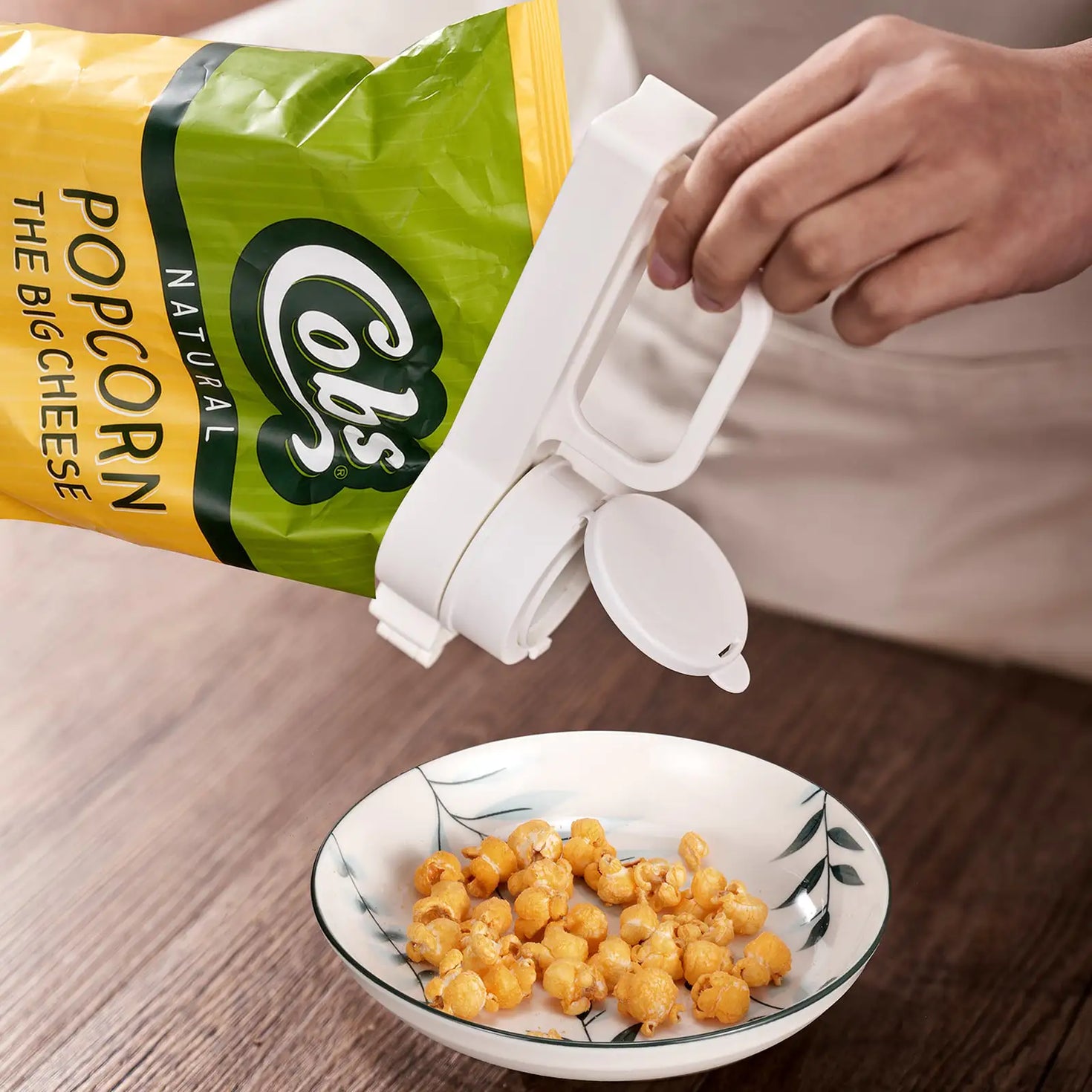 Food Display Clips xCool FreshLock Food Bag Sealing Clip with Pour Spout